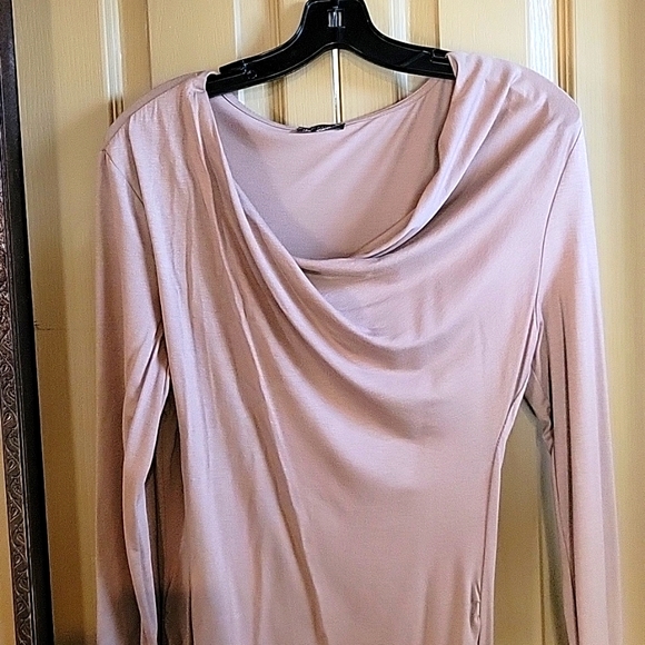 VENUS Tops - VENUS TAN COLORED EUC LONG SLEEVE RUCHED TOP